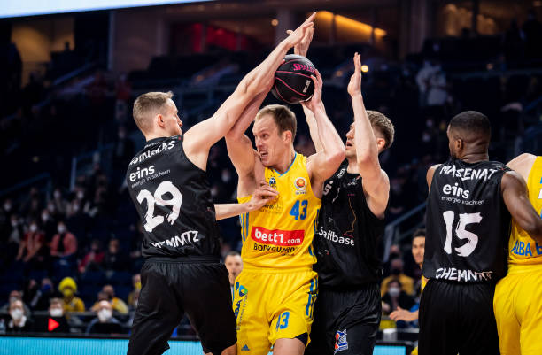 及台内小球 及台内小球